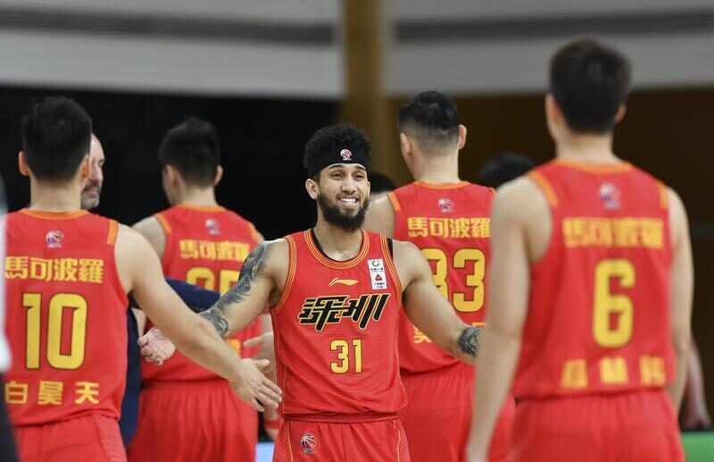 双方针锋相对，火爆对决上演