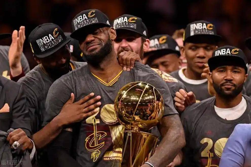 NBA总决赛重磅赛事！湖人击败热火夺得总冠军