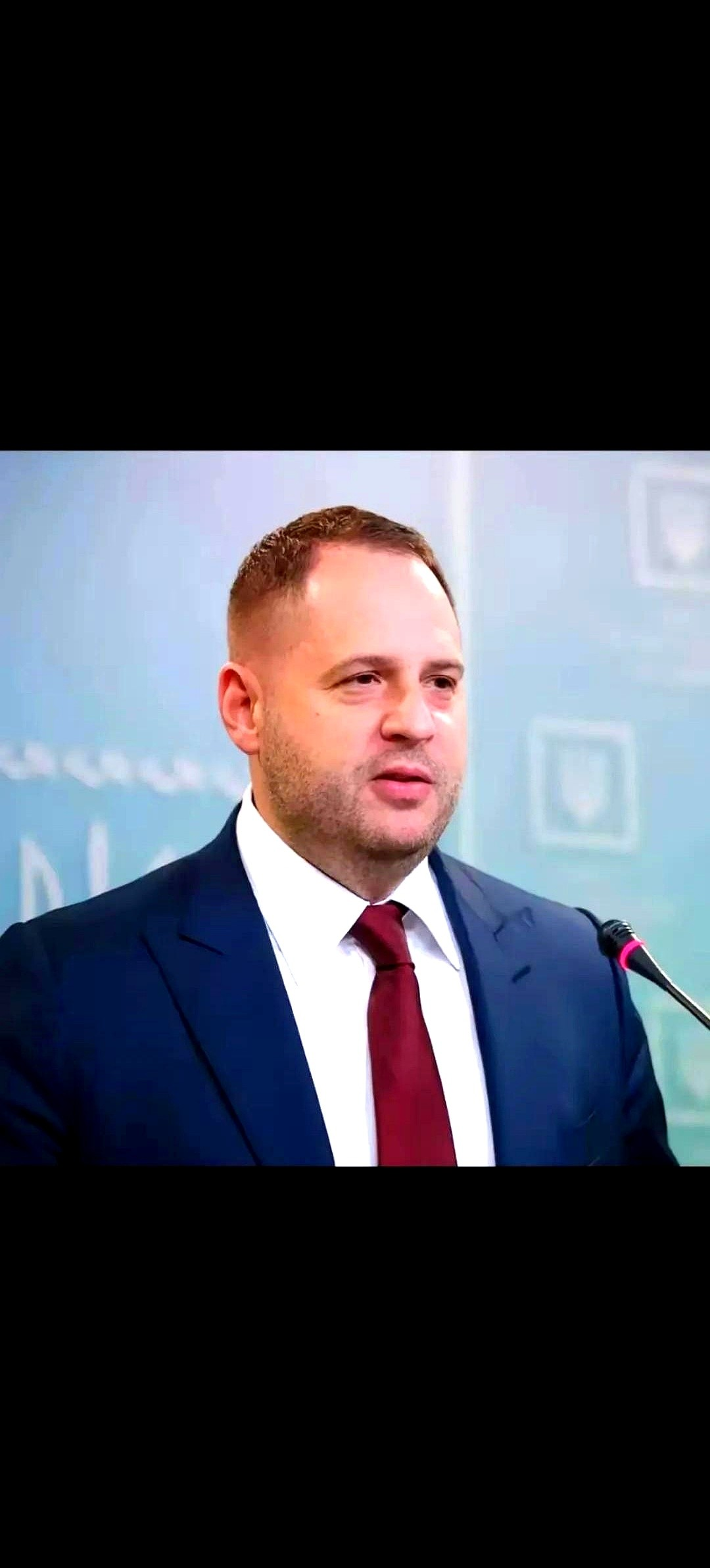 俄罗斯球队主帅辞职梦碎受挫迷茫离去