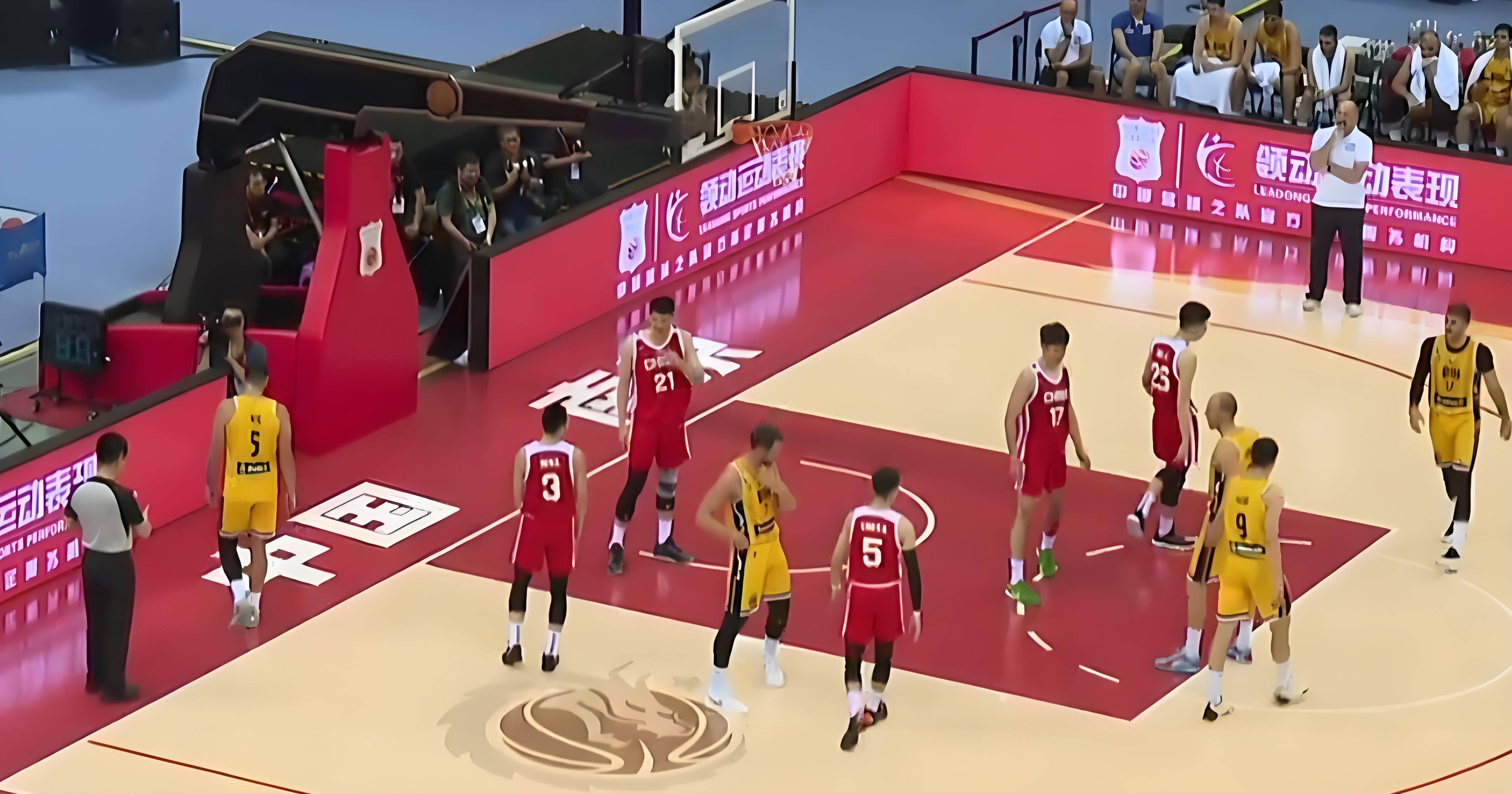 江苏男篮在主场比赛中获得胜利,球队士气高涨 江苏男篮在主场比赛中获得胜利,球队士气高涨