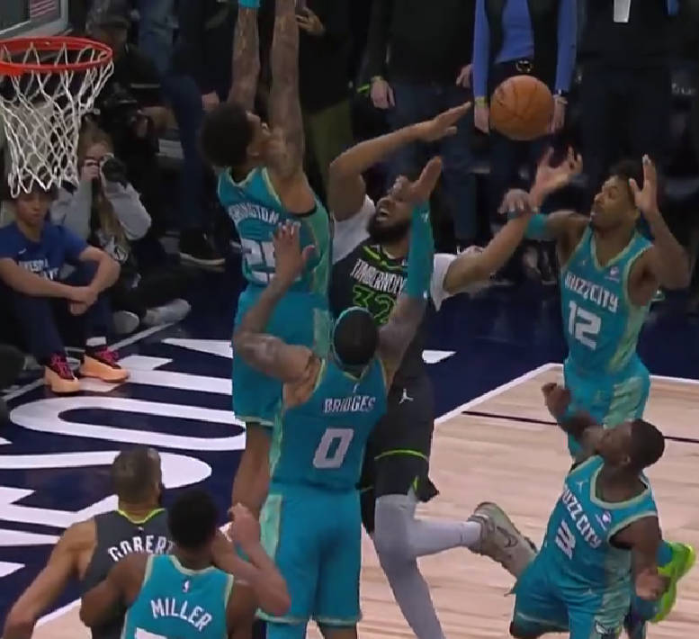 森林狼惨败猛龙,唐斯生涯表现最差 森林狼惨败猛龙,唐斯生涯表现最差