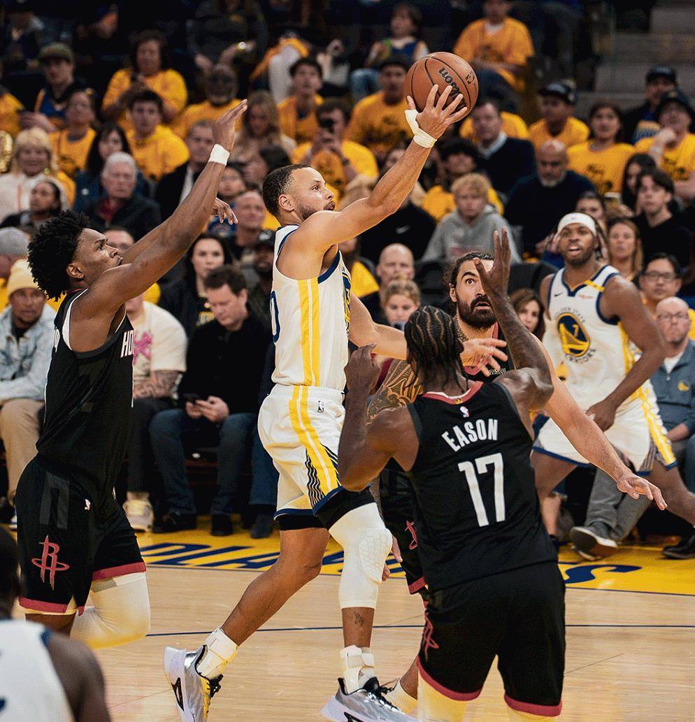 勇士客场险胜活塞,豪取九连胜 勇士客场险胜活塞,豪取九连胜