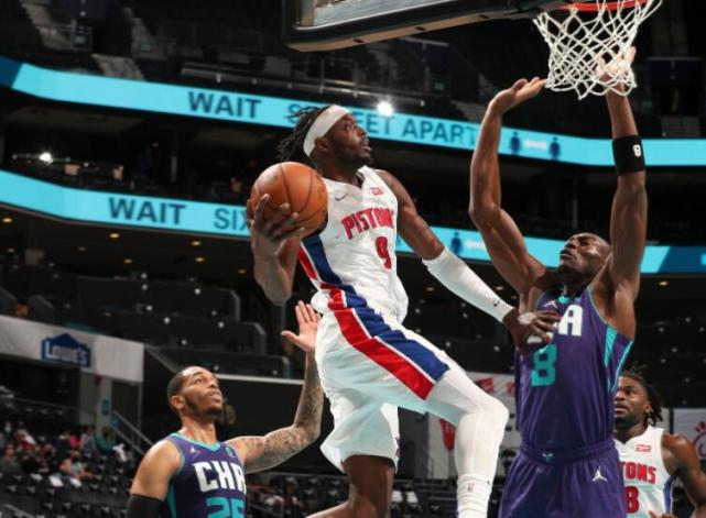 火箭主场不敌黄蜂，陷入低迷