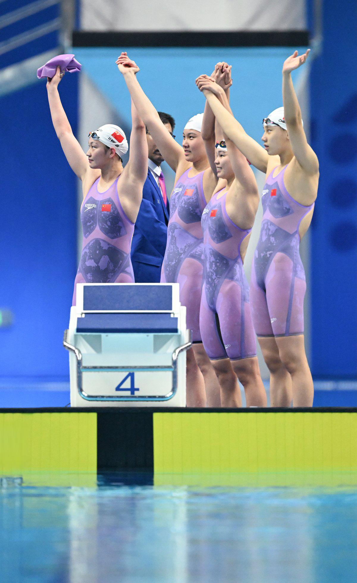 中国队在亚运会上再夺金牌,刷新纪录 中国队在亚运会上再夺金牌,刷新纪录