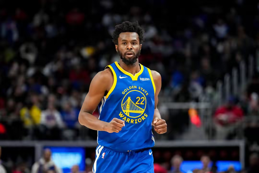 勇士主场击败太阳取得两连胜 勇士主场击败太阳取得两连胜