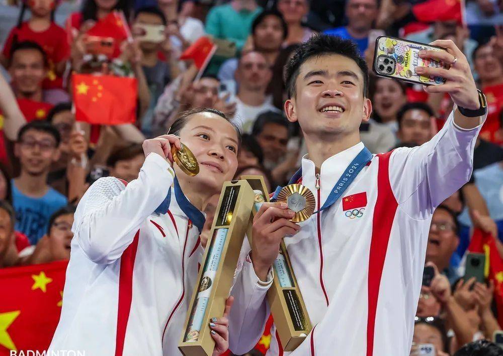 印度尼西亚亚运会:中国队蝉联羽毛球混双冠军 印度尼西亚亚运会:中国队蝉联羽毛球混双冠军