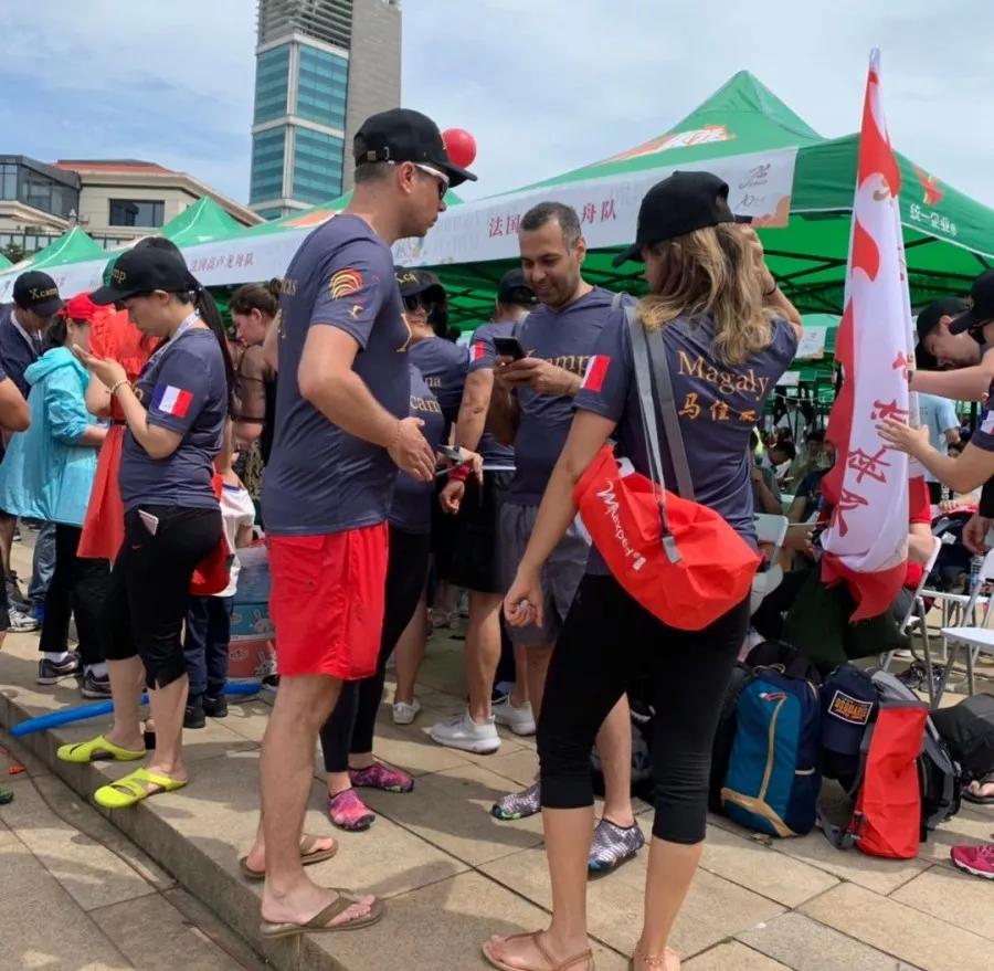 法国队鏖战印尼队，黄鸭组合带队取胜的简单介绍